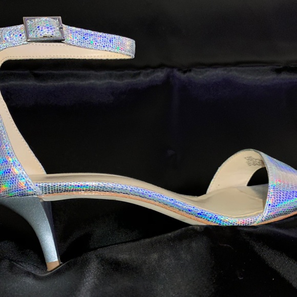 Metallic silver ankle straps - Picture 5 of 16